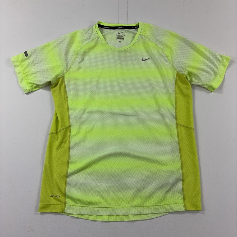 Nike Dri-FIT Miler Shirt Mens Medium Yellow Short Sleeve Running 547783-702